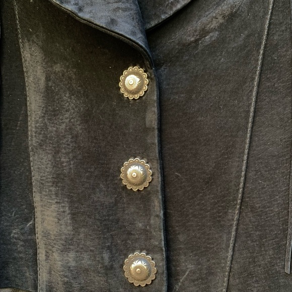 SAGUARO 100% SUEDE LEATHER CROPPED JACKET W/ FRINGE + BEADING + SILVER BUTTONS - Picture 5 of 7